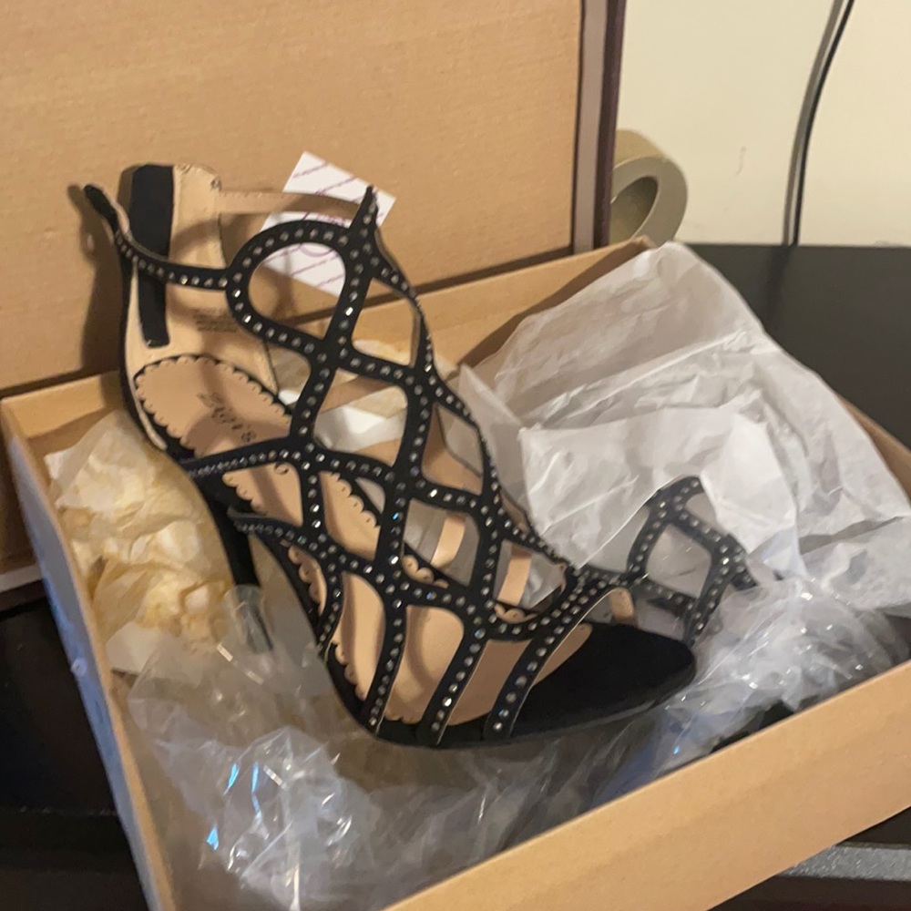 NIB Zigo Soho Heels